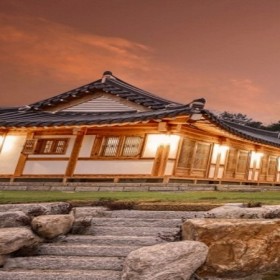 경주 춘추관 한옥 펜션