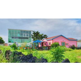 비욘드북카페&게스트하우스