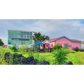 비욘드북카페&게스트하우스