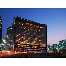 더 플라자 호텔