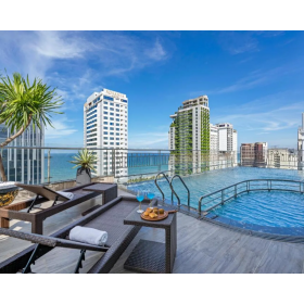 Monalisa Luxury Hotel